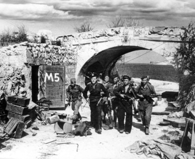 Liberation of sevastopol on may 9, 1944, red navy infantrymen.