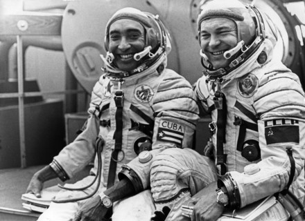 Crew of the soyuz-38 space mission to the salyut 6 space station, soviet cosmonaut colonel yuri viktorovich romanenko (right) and cuban researcher-cosmonaut lieutenant-colonel arnaldo tamayo mendez at...