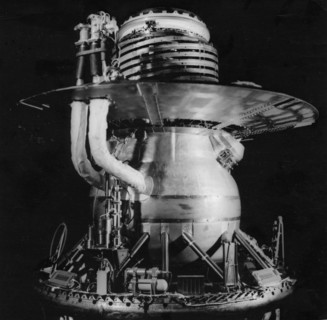 The descent module of the soviet space probe venera 13, 1982.