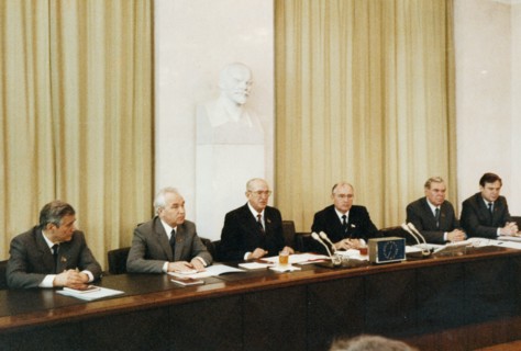 Yuri andropov, mikhail gorbachev, g,v, romannov, m,v, zemyanin, i,v, kapitonov, and n,i, ryzhkov meet with the communist party vetean members at the cpsu central committee in moscow on august 15, 1983...