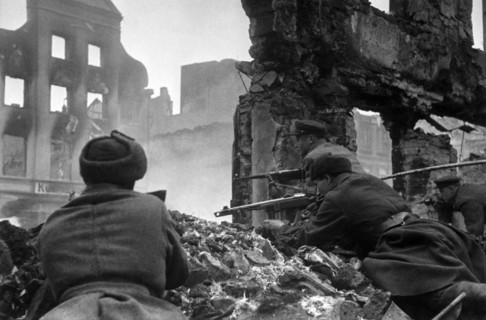 Fighting on the outskirts of konigsberg during the liberation of prussia, april 1945.