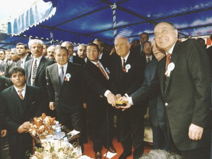The presidents of turkey, azerbaijan and georgia made a joint statement on results of their sunday meeting in trabzon, the turkish black sea town, on april 26, 1998