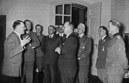 Germany, german foreign minister ulrich friedrich wilhelm joachim von ribbentrop (c) talks with dictator adolf hitler (1st l) at the reich chancellery, berlin, on his arrival to berlin after signing t...