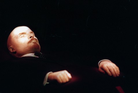 The body of vladimir lenin in the mausoleum on red square in 1997.