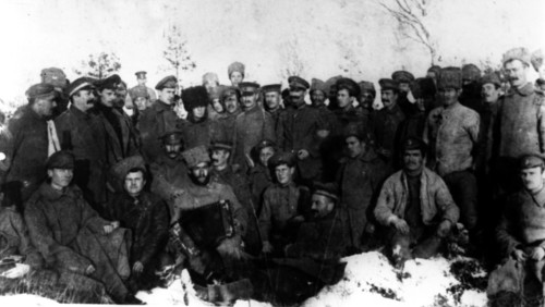 World war one, fraternization of russian and german soldiers on the front, 1917.