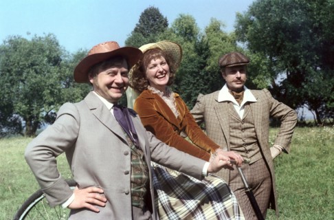 Soviet actors oleg tabakov (oblomov), elena solovei (olga ilyinskaya), and yuri bogatyryov (schtoltz) on the set of the mosfilm studios production of 2 part film, 'a few days in the life of i, i, oblo...