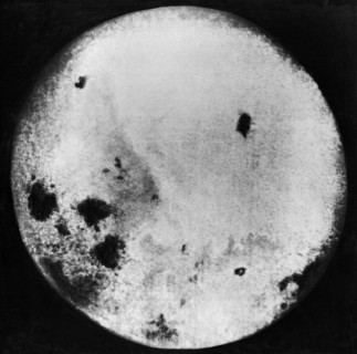Photograph of the far side of the moon taken by the luna 3 space probe on october 28, 1959.