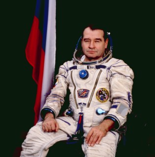 U,s,-russian joint mission, soyuz tm-21, flight engineer, gennady strekalov, 1995.
