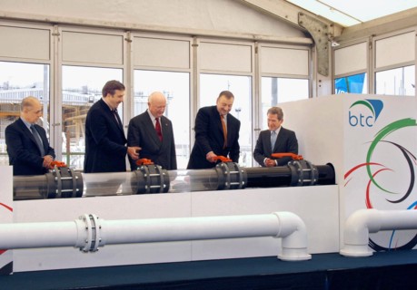 Azerbaijan, may 25, 2005, turkish president ahmet necdet sezer, georgian president mikhail saakashvili, u,s, energy secretary samuel bodman, azerbaijani president ilham aliev and bp plc chief executiv...