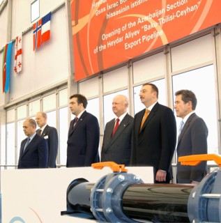 Azerbaijan, may 25, 2005, turkish president ahmet necdet sezer, georgian president mikhail saakashvili, u,s, energy secretary samuel bodman, azerbaijani president ilham aliev and bp plc chief executiv...
