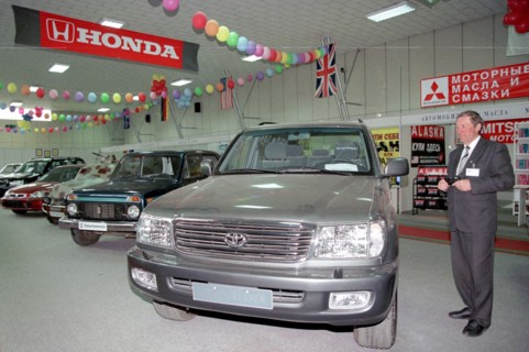 Japanese cars for sale at summit motors car dealership in vladivostok, russia, may 1999.