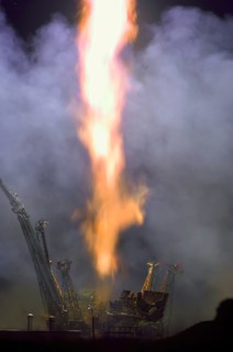 Russian soyuz tma-10 spacecraft, carrying the crew of iss expedition 15, blasts off from baikonur cosmodrome in kazakhstan, april 8, 2007.