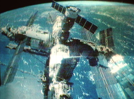 Russian cosmonauts vasily tsibliyev and alexander lazutkin landed on aug, 14th in the assigned area 168 kilomentes southneast of dzhezkazgan /kazakhstan/, the space expedition made by the cosmonauts o...