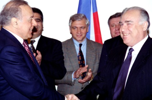 Russian premier victor chernomyrdin and president geidar aliyev of azerbaijan shake hands and smile during the meeting in the house of government jan,18, as a result of the intergovernmental talks an ...