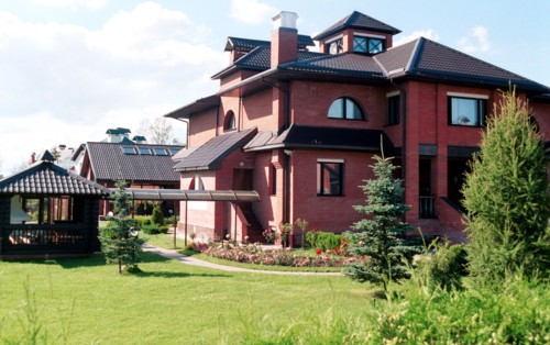 Moscow region, russia, july 19, 2000, the country-house of v, gusinsky in chigasovo, moscow region (in pic) arrested among other property of the media magnate by the prosecutor-general's office, gusin...