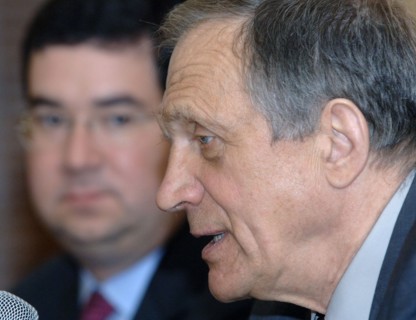 Moscow, russia, april 14, 2006, vladislav tetyukhin, general director of the world's largest titanium producer vsmpo-avisma corporation (verkhnesaldinsk metallurgical conglomerate), speaks at the sign...