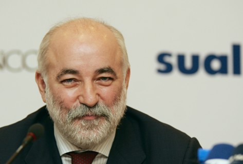 Sual chairman viktor vekselberg seen during the signing of a merger deal, russian aluminium giants rusal (russian aluminium) and sual (siberian ural aluminium company) and glencore international ag (s...