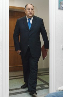 Moscow, russia, october 1, 2007, gazprominvestholding general director alisher usmanov before a press conference on the rostropovich-vishnevskaya collection's fate in russia.