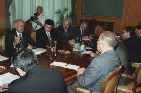 Moscow, july 2, russian prime minister viktor chernomyrdin and azerbaijani president geidar aliyev, who has arrived in moscow on his first official visit, seen during negotiations.