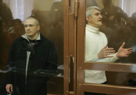 Moscow, russia, march 31, 2009, former yukos ceo khodorkovsky (l), and former group menatep executive platon lebedev appear in khamovniki district court on the charges of stealing 892bn rubles ($ 26bn...