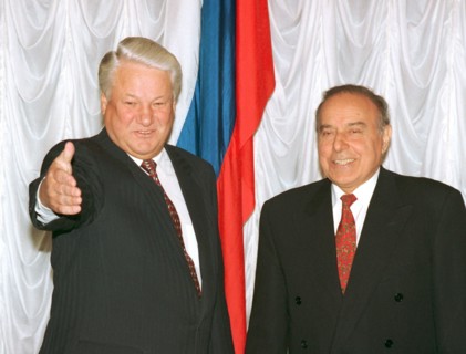 Russia, moscow, november 17, 1994, president of russia boris yeltsin receives president of azerbaijan geydar aliyev in the kremlin.