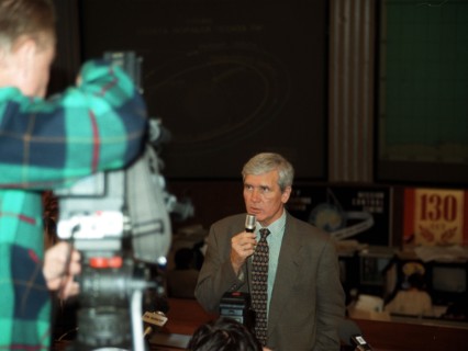Moscow, september 24, 1997, last night mir cosmonauts anatoly solovyov and pavel vinogradov and nasa astronaut michael foale managed to resolve practically all problems connected with monday's breakdo...
