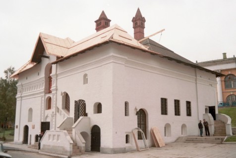 Stary angliysky dvor (the old english embassy, a branch of the museum of moscow city history in varvarka street, moscow, russia.