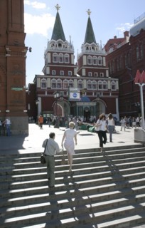Resurrection (voskresenskiye) gate, also called iberian gate, with the small iverskaya (iberian) chapel in front of it, is a replica built in the 1990s, this is the only existing gate of the kitai-gor...
