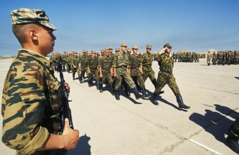 Second chechen war, russian troops of the 72nd regiment assigned to chechnya, may 2000.