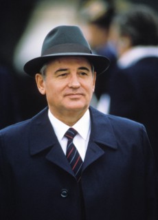 Mikhail gorbachev in geneva, switzerland, november 1985.