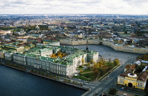 Aerial view of the winter palace and palace square in st, petersburg, russia, 2000.