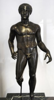 Sculpture of an athlete