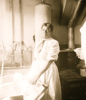 Laundress