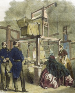 Eugenie de Montijo weaves with a wooden loom in the Chamber of Commerce.