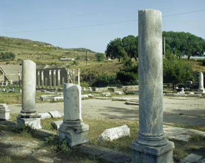Ruins of one of the porticos of the city.