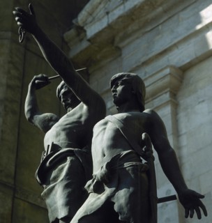 Statue of Indibil and Mandonio.
