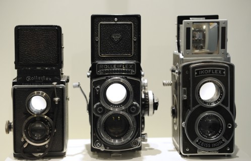 Medium format (film). Rolliflex 1, Relleiflex 2,8 and Ikoflex.