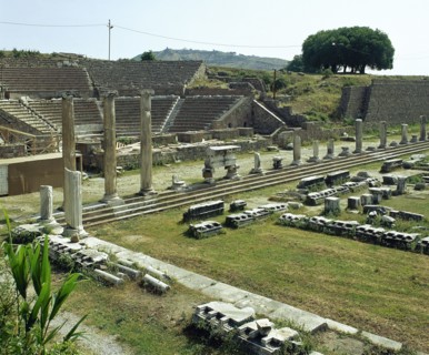 Turkey, Pergamon. Ruins.