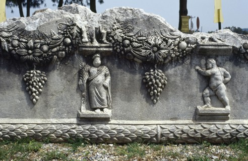 Roman art. Turkey. Sarcophaghus. Relief. Detail. City Museum Mileto.