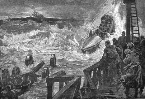 a lifeboat is brought to sea in heavy seas  /  ein Rettungsboot wird bei schwerem Seegang zu Wasser gebracht