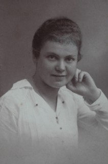 Frau