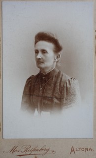 Frau