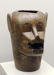 Ceremonial vessel depicting a jaguar head