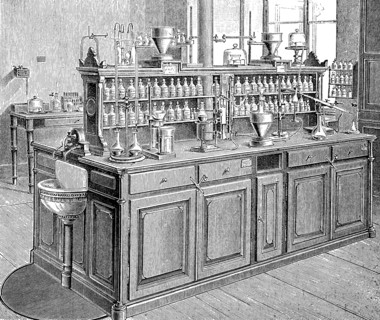A work table from the laboratory in Leipzig