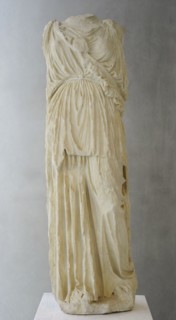 Statue of Athena in peplos.