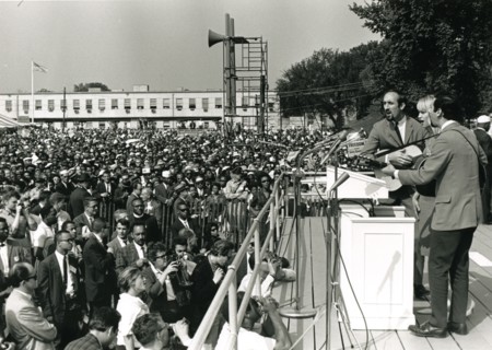 Peter, Paul and Mary singing