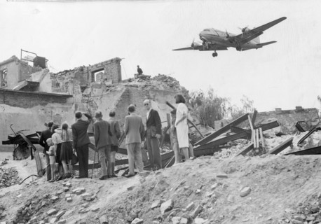 Berlin Residents Watch Airlift