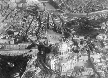 St Peter's Square, 1920