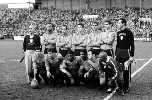Netherlands against Brazil 1-0. Brazilian team / Date May 2, 1963.