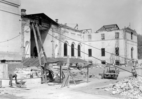 Remodeling the United States Supreme Court circa 1917.